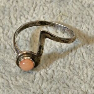 Silver With (probably) Peach Moonstone Ring